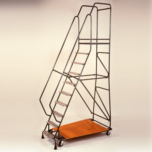 Portillon de sécurité 
Marches autoporteuses 
Système d'immobilisation automatique 
Stabilisateurs orientables 